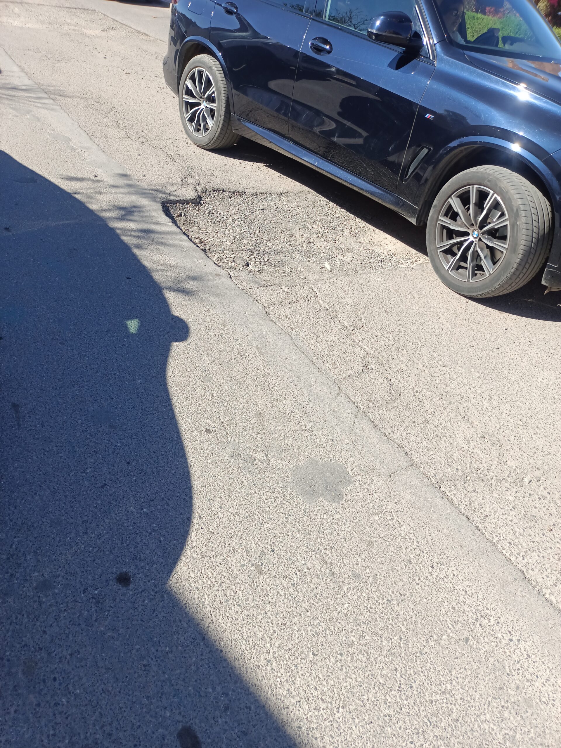 عجز المجلس الجماعي لمراكش ..  من يحفر طرقات مراكش ويتركها مفتوحة؟